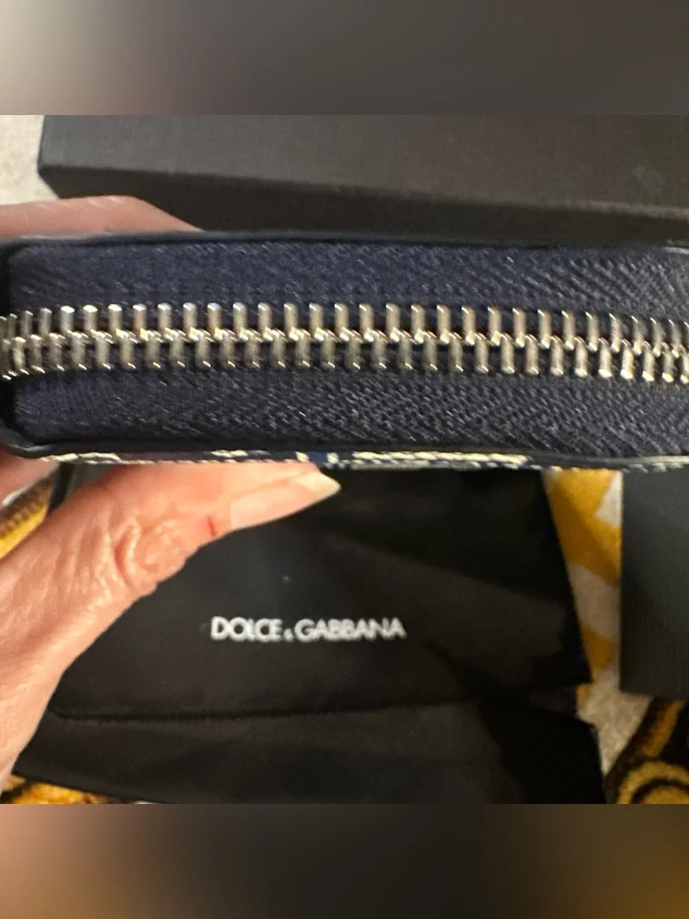 Dolce & Gabbana Navy Calfskin Leather DG Logo Zip Dauphine Wallet NWT